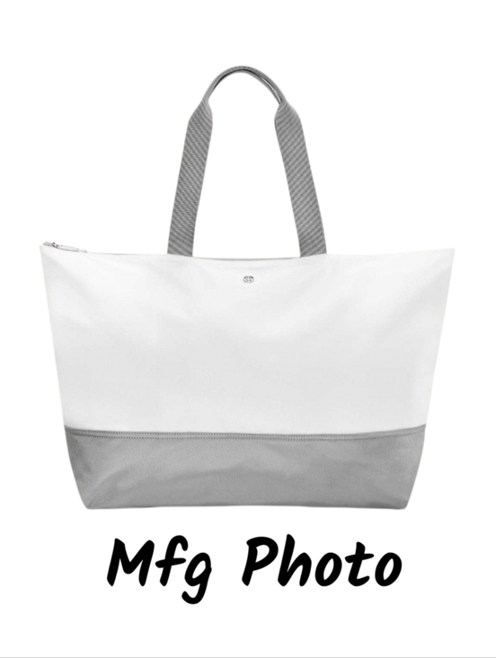 lululemon athletica Handbags - Lululemon The Fundamental Tote *Large 36L